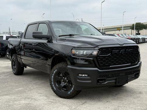 Diamond Black Crystal Pearlcoat 2026 RAM 1500 Warlock Crew Cab 4x4 5'7' Box