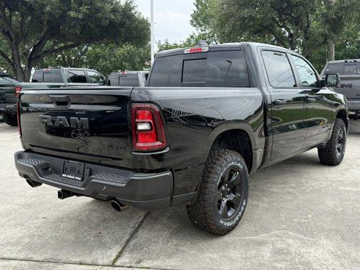 Diamond Black Crystal Pearlcoat 2026 RAM 1500 Warlock Crew Cab 4x4 5'7' Box