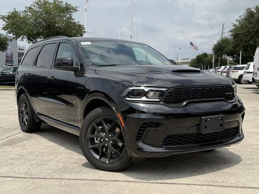 DB Black Clearcoat 2026 Dodge Durango GT HEMI V8 AWD