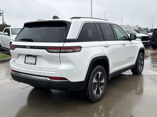 Bright White Clearcoat 2024 Jeep Grand Cherokee 4xe Base