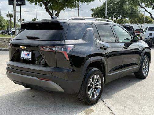 Mosaic Black Metallic 2025 Chevrolet Equinox 1LT