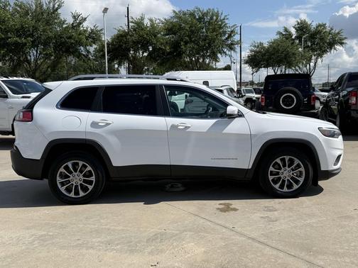 Bright White Clearcoat 2020 Jeep Cherokee Latitude Lux
