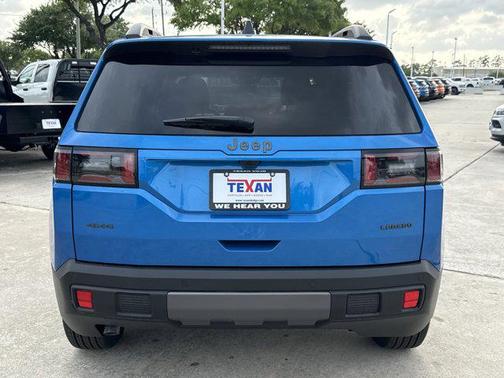 Hydro Blue Pearlcoat 2026 Jeep Cherokee Laredo 4x4
