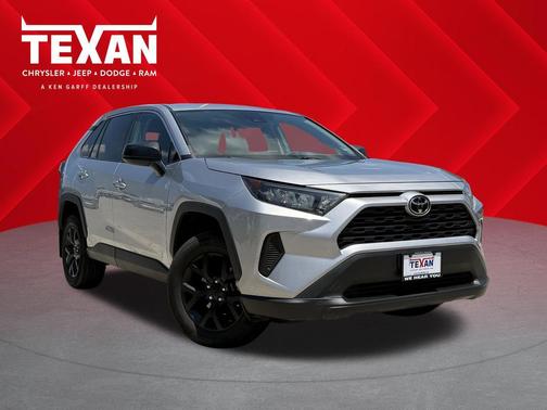 Silver Sky Metallic 2022 Toyota RAV4 LE