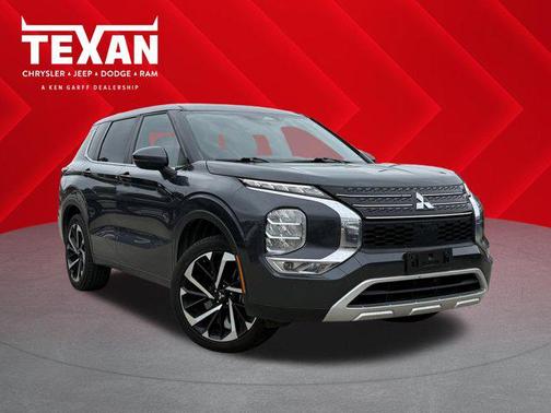 Gray 2024 Mitsubishi Outlander SE