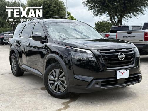 Super Black 2024 Nissan Pathfinder SV FWD
