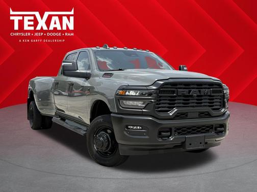 Ceramic Gray Clearcoat 2026 RAM 3500 Tradesman Crew Cab 4x4 8' Box