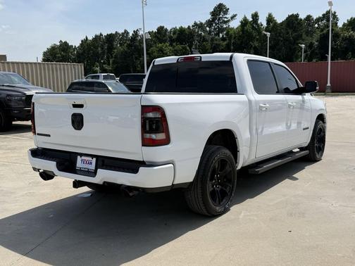 Bright White Clearcoat 2021 RAM 1500 Big Horn/Lone Star