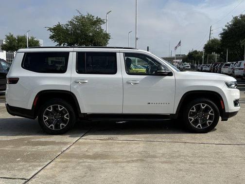 Bright White Clearcoat 2023 Jeep Wagoneer Series III 4x2
