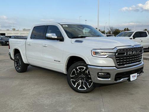 Ivory White Tri-Coat Pearlcoat 2026 RAM 1500 Longhorn