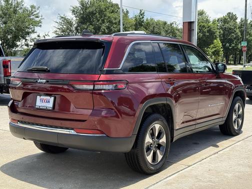 Velvet Red Pearlcoat 2024 Jeep Grand Cherokee 4xe Base
