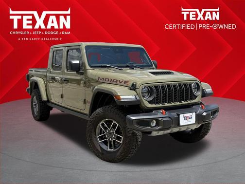 41 2025 Jeep Gladiator Mojave 4x4