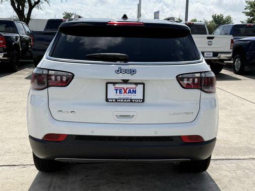 Bright White Clearcoat 2024 Jeep Compass Limited