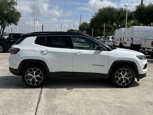 Bright White Clearcoat 2024 Jeep Compass Limited