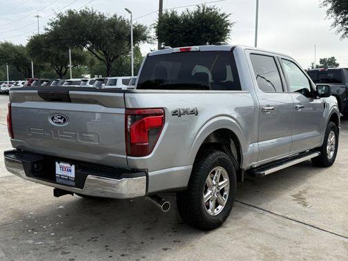 ICONIC SILVER METALLIC 2025 Ford F-150 XLT