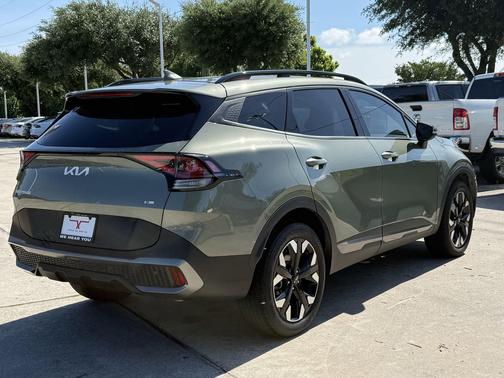 Jungle Green 2024 Kia Sportage X-Line