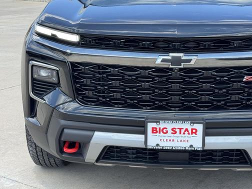 Mosaic Black Metallic 2025 Chevrolet Traverse AWD Z71