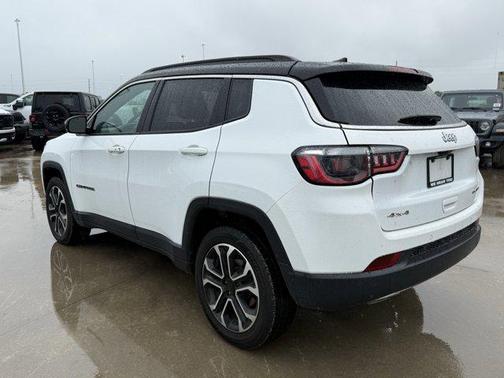 Bright White Clearcoat 2023 Jeep Compass Limited