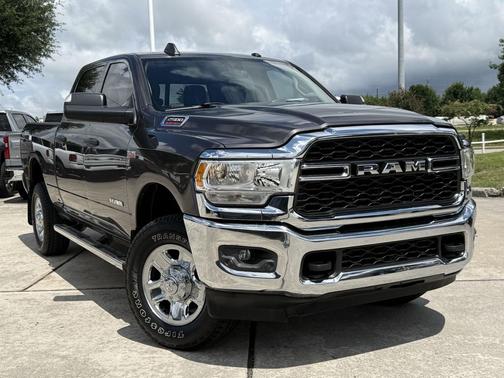 Granite Crystal Metallic Clearcoat 2019 RAM 2500 Tradesman Crew Cab 4x4 6'4' Box