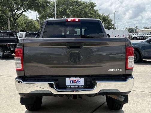 Granite Crystal Metallic Clearcoat 2019 RAM 2500 Tradesman Crew Cab 4x4 6'4' Box