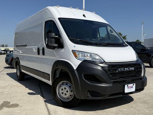 Bright White Clearcoat 2023 RAM ProMaster 2500 High Roof