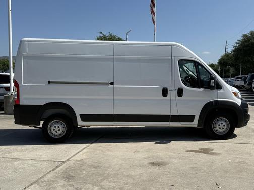 Bright White Clearcoat 2023 RAM ProMaster 2500 High Roof