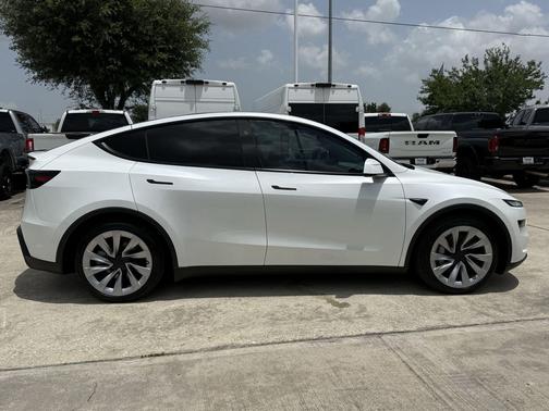 Pearl White Multi-Coat 2026 Tesla Model Y Long Range Launch Series