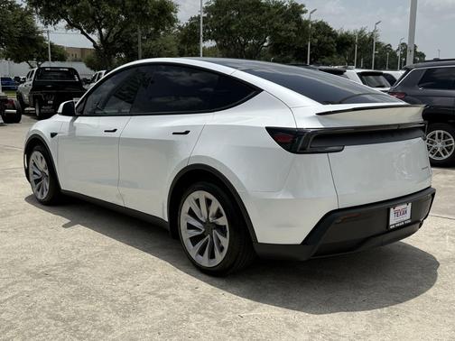 Pearl White Multi-Coat 2026 Tesla Model Y Long Range Launch Series