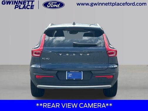 2021 Volvo XC40 T5 Momentum