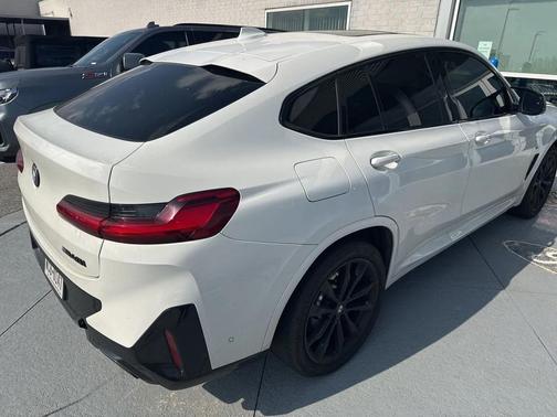 2024 BMW X4 M40i