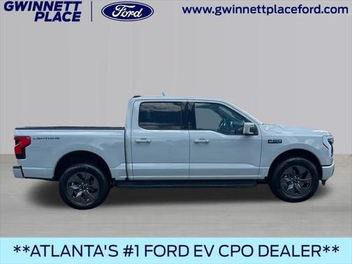 2024 Ford F-150 Lightning LARIAT