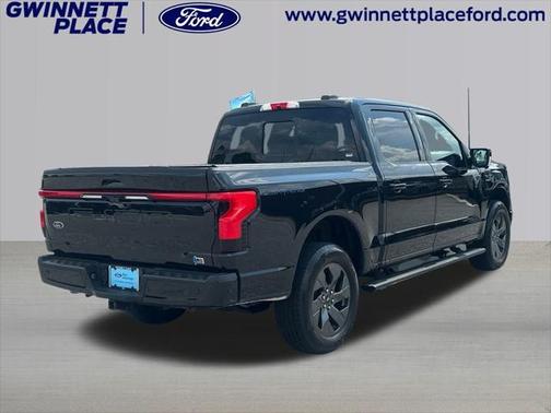 2023 Ford F-150 Lightning LARIAT