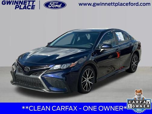 2022 Toyota Camry SE
