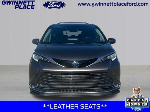 2022 Toyota Sienna Limited 7-Passenger