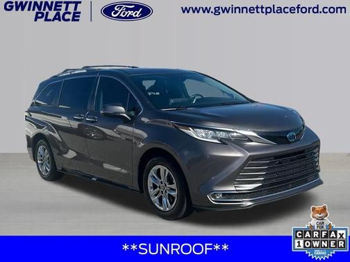 2022 Toyota Sienna Limited 7-Passenger