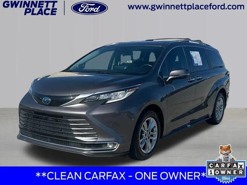 2022 Toyota Sienna Limited 7-Passenger