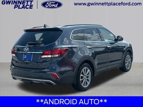 2017 Hyundai SANTA FE SE