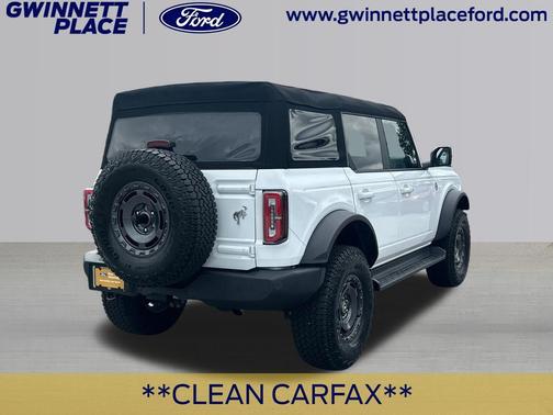 Oxford White 2025 Ford Bronco Outer Banks