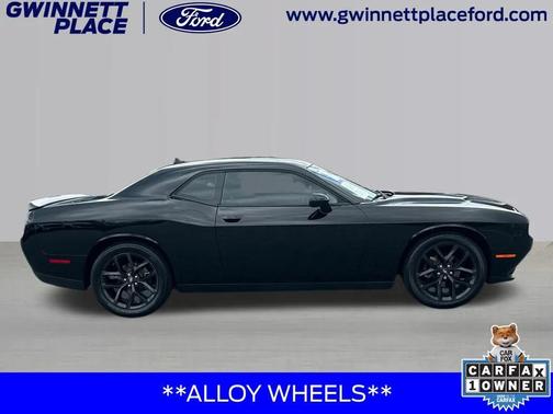 2021 Dodge Challenger SXT
