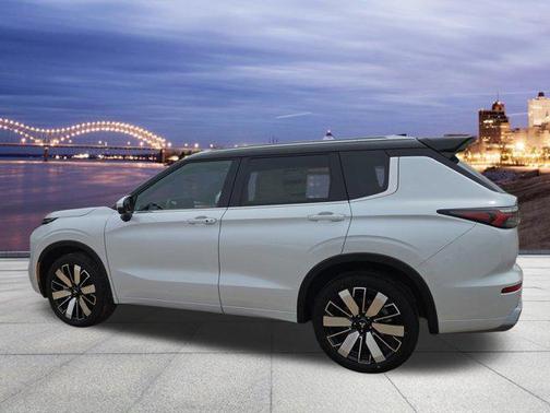 White Diamond/Black Roof 2026 Mitsubishi Outlander SEL 2.5 2WD