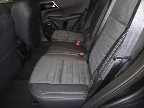 2025 Mitsubishi Outlander 