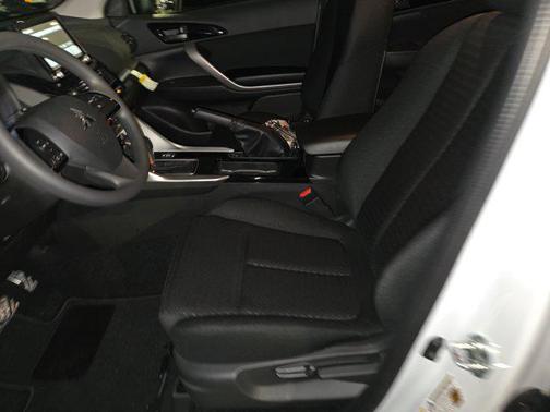 White Diamond 2026 Mitsubishi Eclipse Cross ES