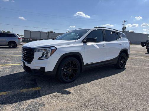 Summit White 2024 GMC Terrain SLE