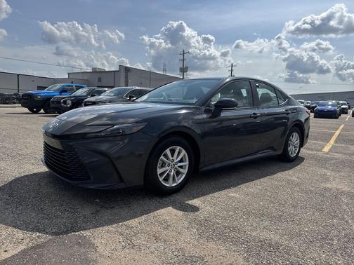 Underground 2025 Toyota Camry SE