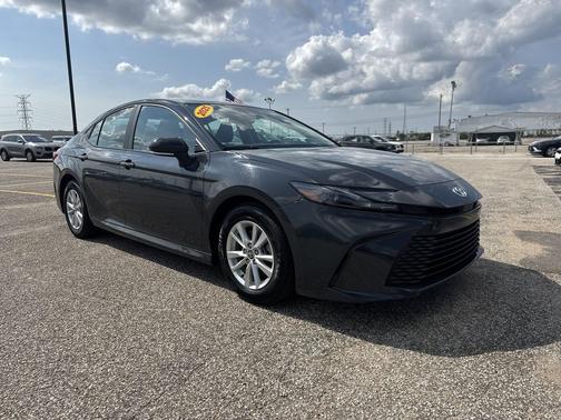 Underground 2025 Toyota Camry SE