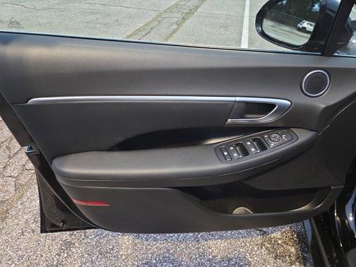 2026 Hyundai SONATA Hybrid SE