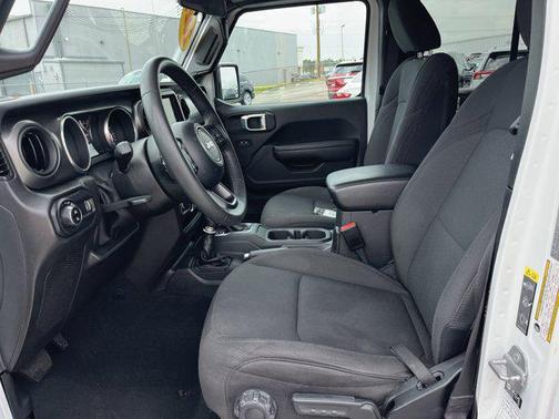 2023 Jeep Gladiator Sport S
