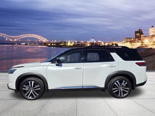 2025 Nissan Pathfinder Platinum FWD