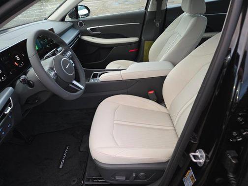 2026 Hyundai SONATA SEL