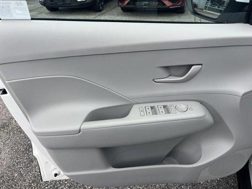 2025 Hyundai KONA SEL Convenience